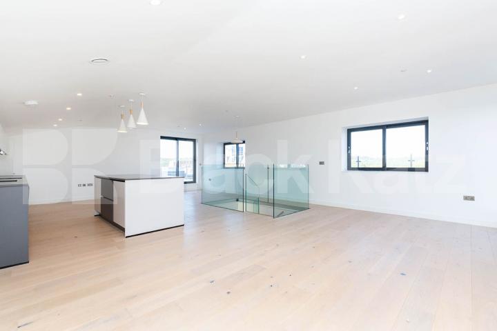 1,266 square foot Penthouse two bedroom and two bathrooms with a 180 degree view Tottenham Lane, Crouch End